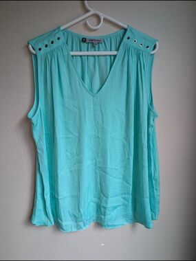 Jennifer Lopez V-Neck Sleeveless Top Women's Size XL